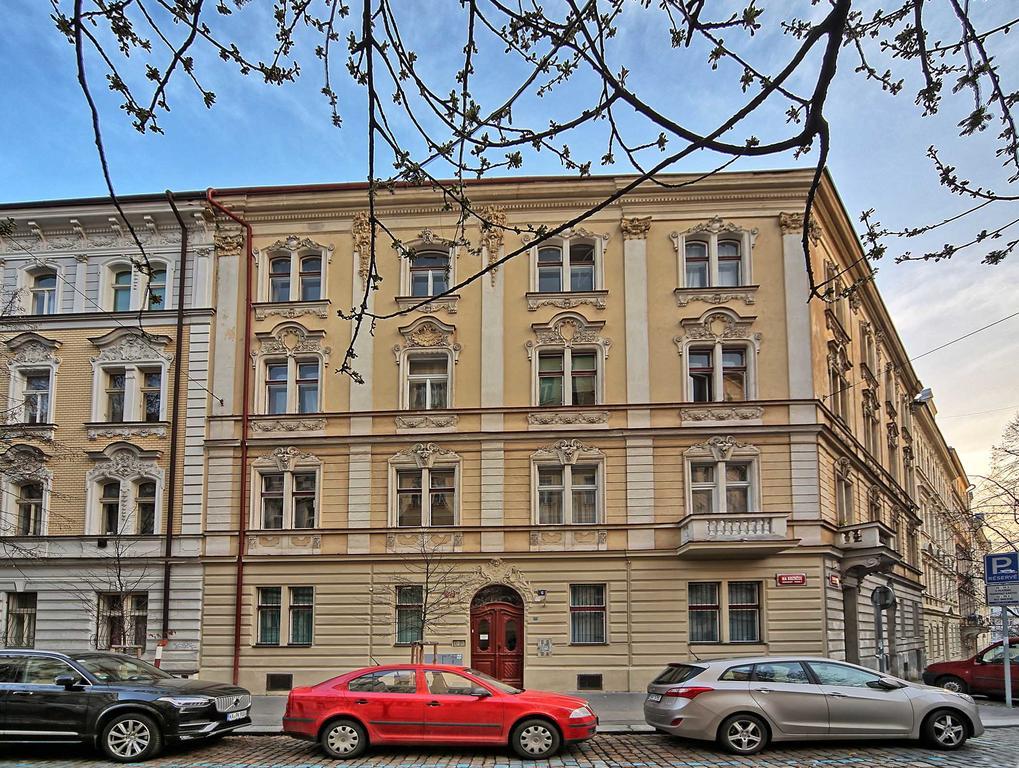 Apartment Na Kozacce 6 Praha Bagian luar foto