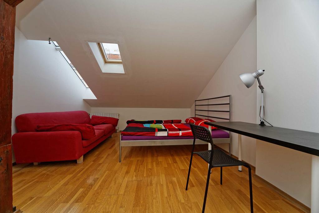 Apartment Na Kozacce 6 Praha Bagian luar foto