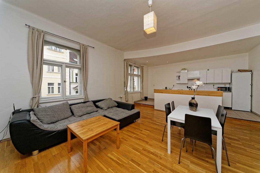 Apartment Na Kozacce 6 Praha Bagian luar foto