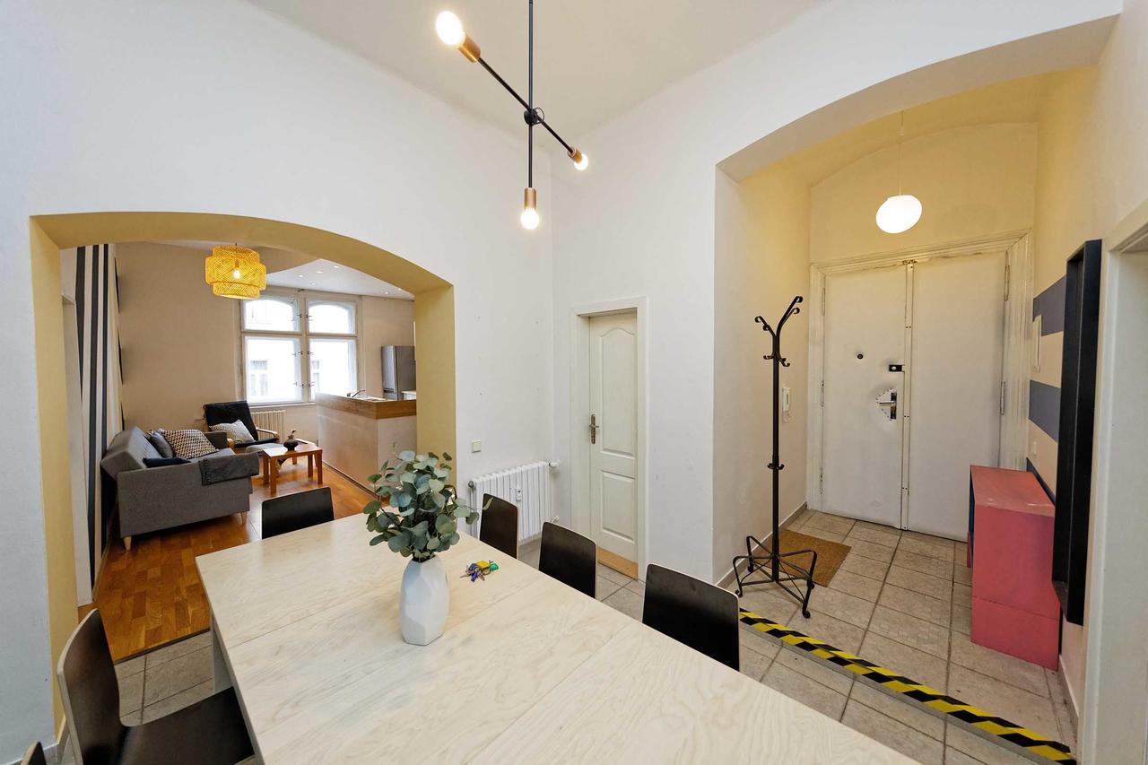 Apartment Na Kozacce 6 Praha Bagian luar foto