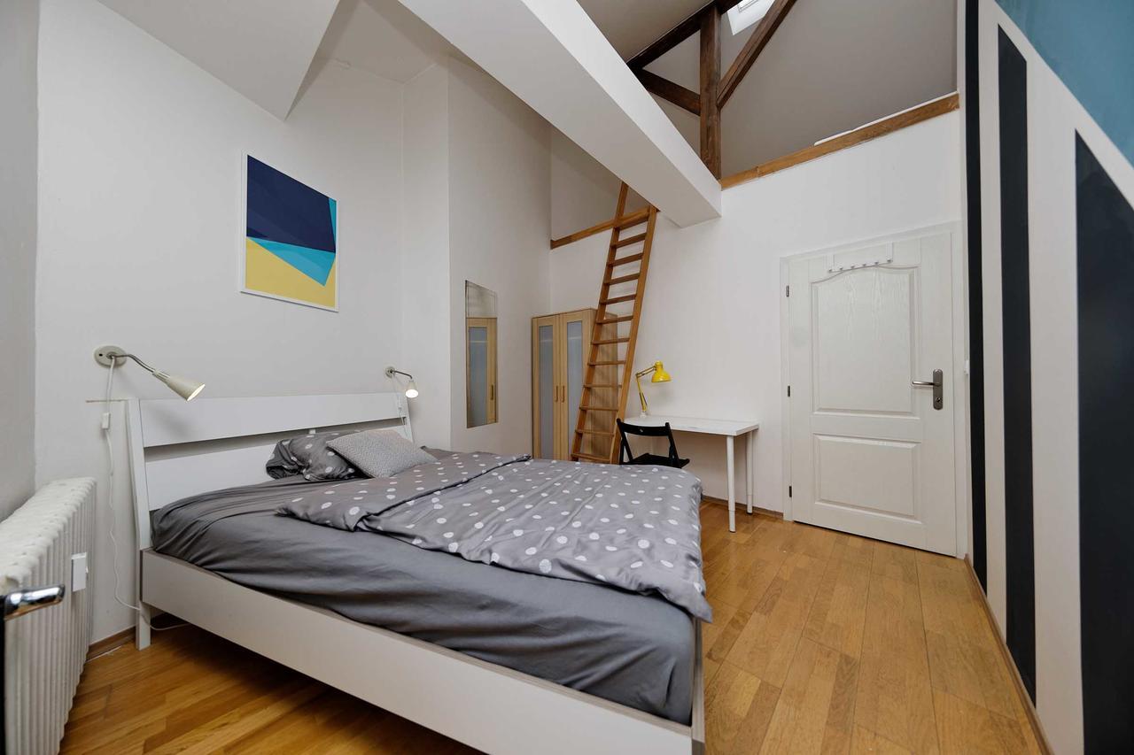 Apartment Na Kozacce 6 Praha Bagian luar foto