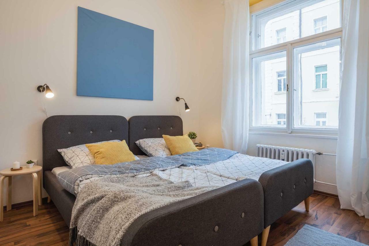 Apartment Na Kozacce 6 Praha Bagian luar foto